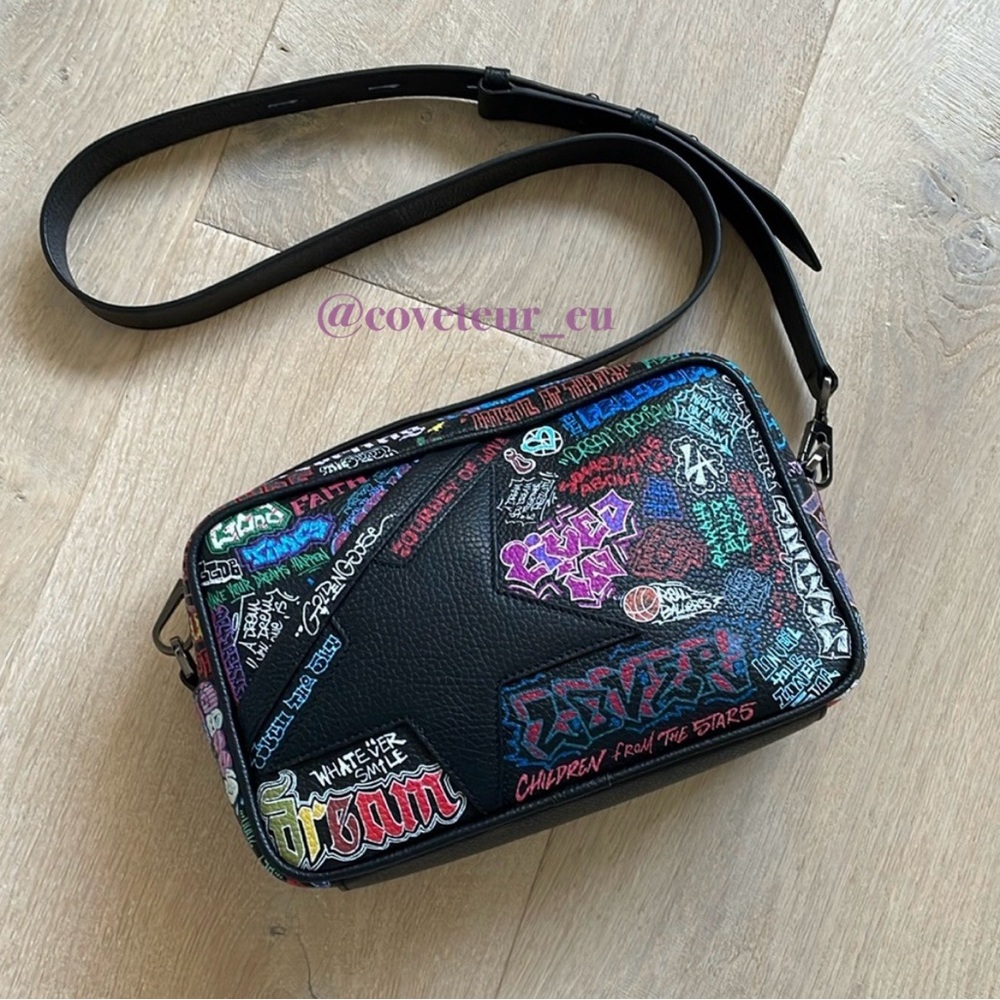 Golden Goose Black Graffiti Star Hammered Leather Crossbody Handbag. One Size. - Picture 3 of 9